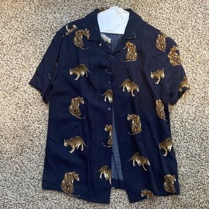 H&M jaguar lounge shirt